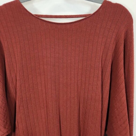 Daytrip Brushed Knit Dolman Top in Madder Brown - Size‎ Medium - Picture 2 of 7